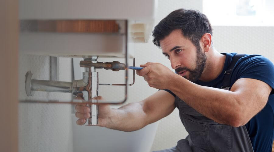 Water heater leaking fix in Maurepas, LA
